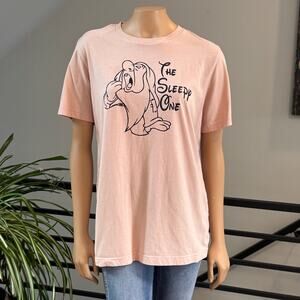 Bella + Canvas The Sleepy One Dwarf Peach/Pink Graphic Disney Vacation Shirt LG